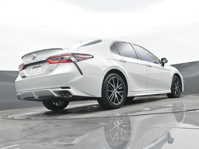 Used 2024 Toyota Camry SE FWD image 25