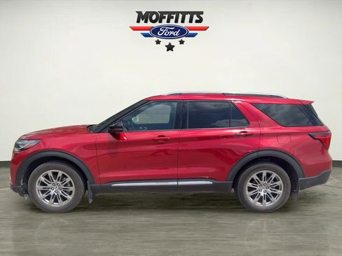 Used 2025 Ford Explorer Platinum AWD/4WD image 2