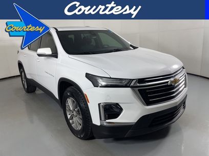Used 2023 Chevrolet Traverse LT