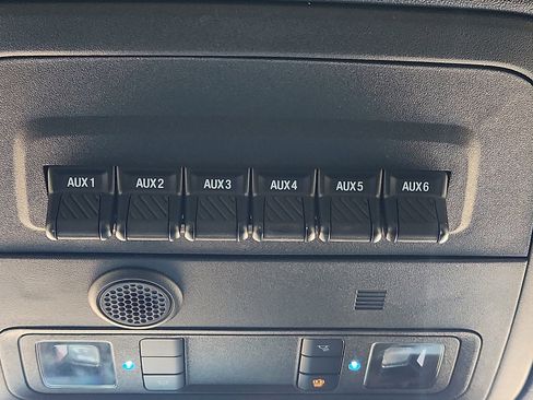 Used 2023 Ford Bronco Badlands image 21