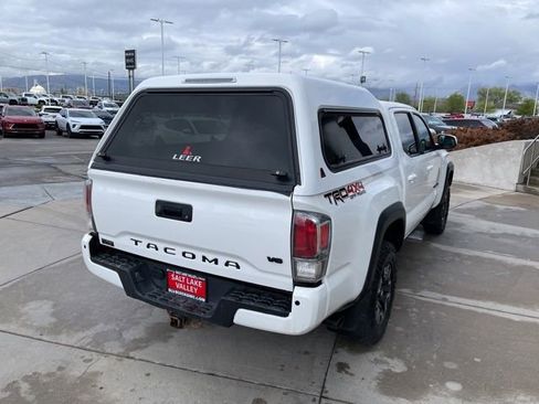 Used 2021 Toyota Tacoma TRD Off-Road w/ Technology Package AWD/4WD image 6