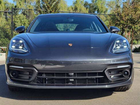 Certified 2023 Porsche Panamera Platinum Edition image 10