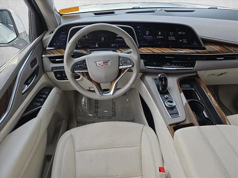 Used 2023 Cadillac Escalade Premium Luxury Platinum image 16