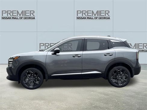 New 2026 Nissan Kicks SR FWD image 19