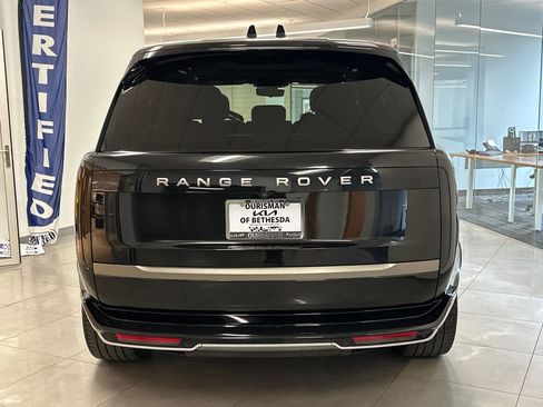Used 2025 Land Rover Range Rover Long Wheelbase SE image 6