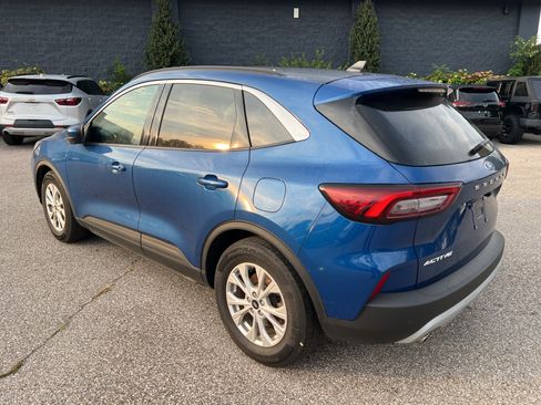Used 2023 Ford Escape Active w/ Tech Pack #2 FWD image 5