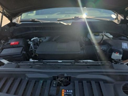 Used 2019 Chevrolet Silverado 1500 LT Trail Boss AWD/4WD image 11