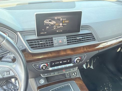 Used 2018 Audi Q5 Prestige w/ Prestige Package image 28
