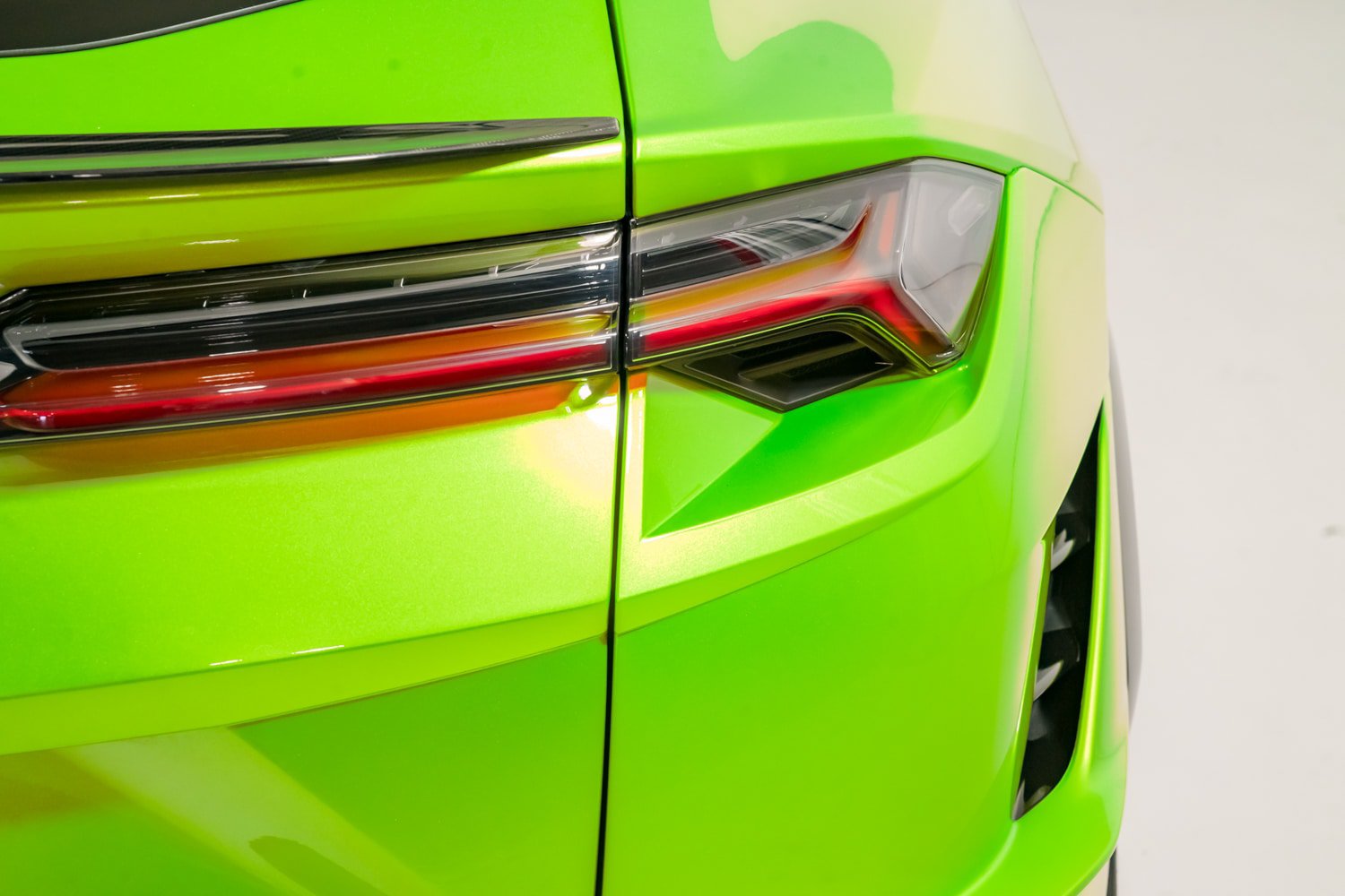 Used 2024 Lamborghini Urus Performante AWD/4WD image 53