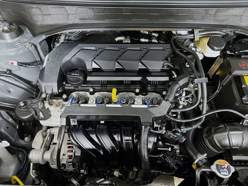 Used 2025 Hyundai Venue SEL image 32