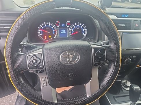 Used 2014 Toyota 4Runner SR5 image 13