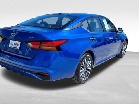 Used 2025 Nissan Altima 2.5 SV image 7