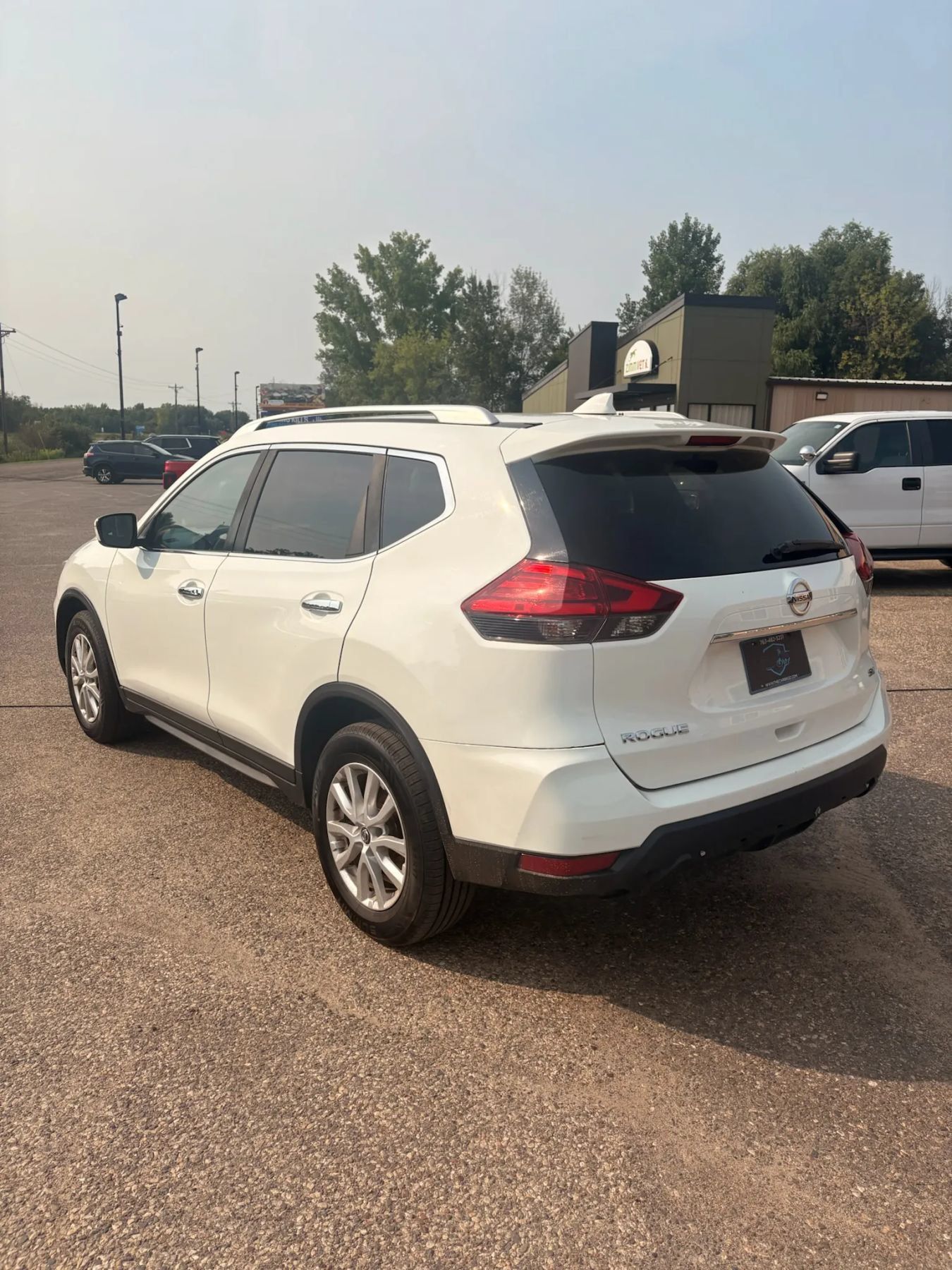 Used 2017 Nissan Rogue SV FWD image 7