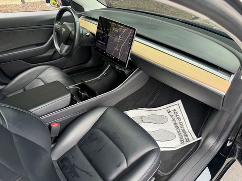 Used 2019 Tesla Model 3 Mid Range RWD image 33
