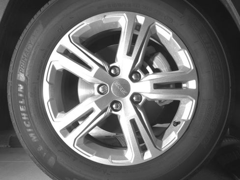 Used 2024 GMC Terrain SLE image 13