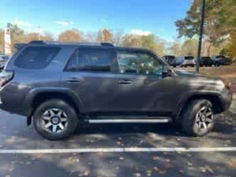 Used 2018 Toyota 4Runner TRD Off-Road Premium image 11