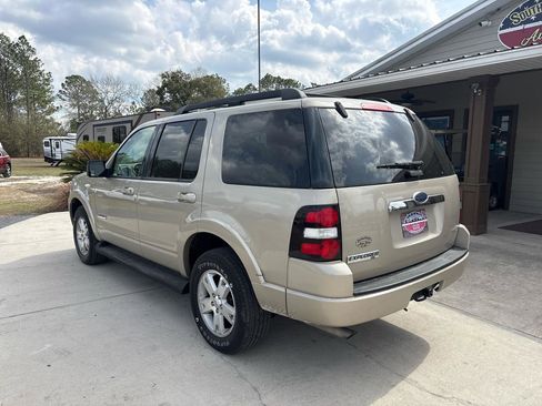 Used 2007 Ford Explorer XLT image 7