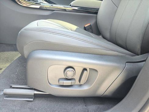 New 2026 Land Rover Range Rover Evoque S image 29