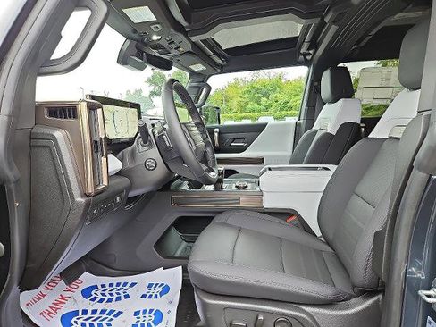 New 2025 GMC Hummer EV 2X image 11