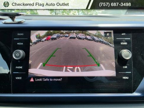 Used 2022 Volkswagen Taos SE FWD image 16