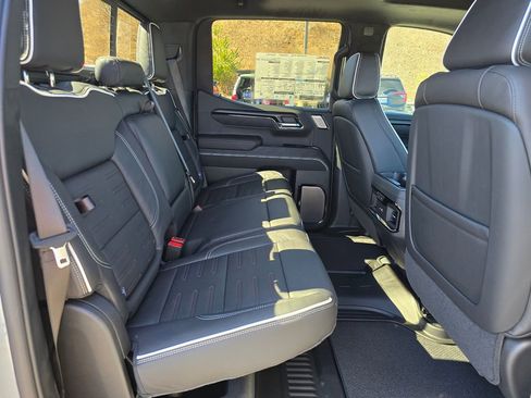 New 2026 GMC Sierra 1500 AT4X w/ LPO, Black Badging Package AWD/4WD image 25