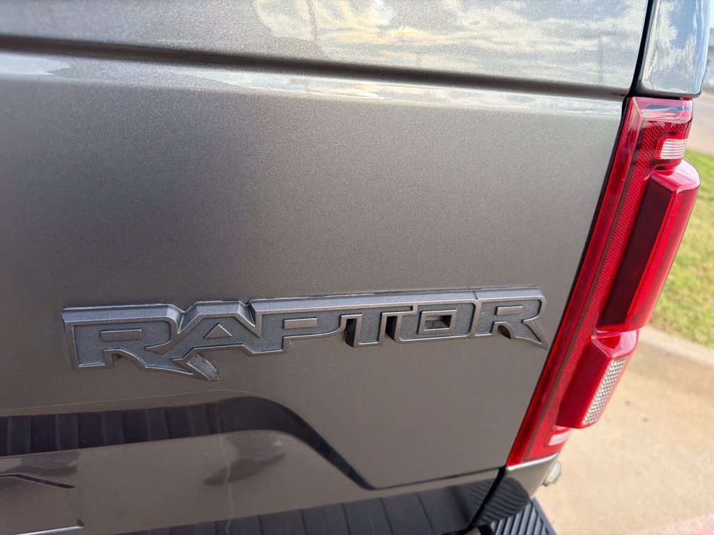 Used 2018 Ford F150 Raptor w/ Equipment Group 802A Luxury AWD/4WD image 6