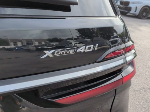 Used 2024 BMW X7 xDrive40i w/ Premium Package AWD/4WD image 11