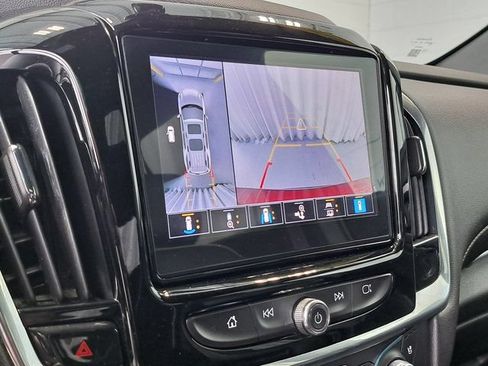 Used 2022 Chevrolet Traverse Premier w/ Redline Edition AWD/4WD image 16