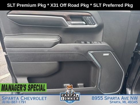 Used 2023 GMC Sierra 1500 SLT w/ SLT Premium Package AWD/4WD image 9