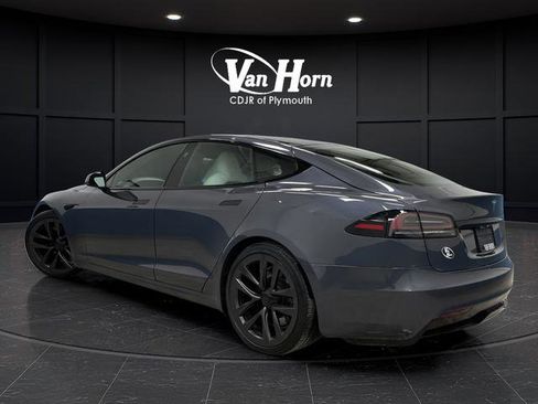 Used 2022 Tesla Model S image 3