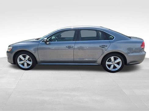 Used 2013 Volkswagen Passat 2.5 SE image 3