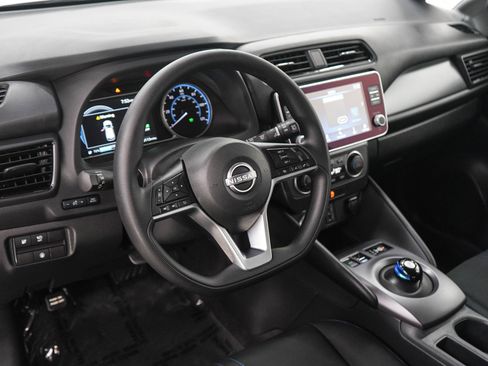 Used 2025 Nissan Leaf S FWD image 20