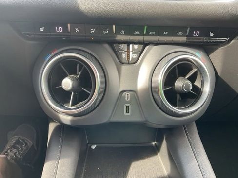 Used 2022 Chevrolet Blazer LT image 28