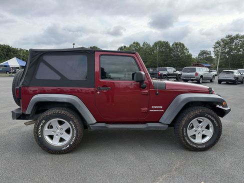 Used 2012 Jeep Wrangler Sport AWD/4WD image 6