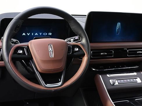 New 2026 Lincoln Aviator Reserve AWD/4WD image 12