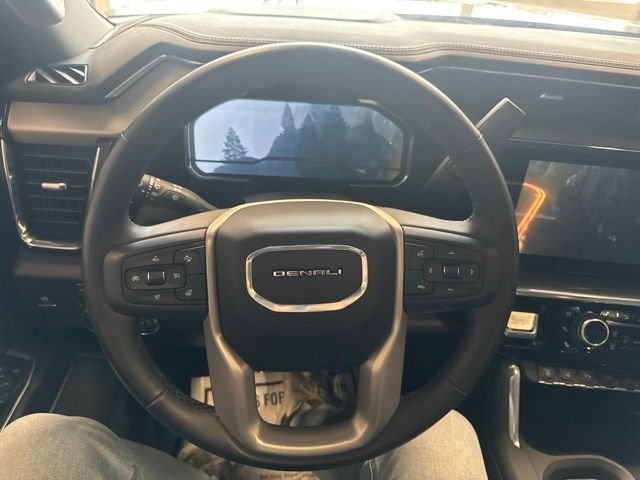 Used 2025 GMC Sierra 3500 Denali AWD/4WD image 31