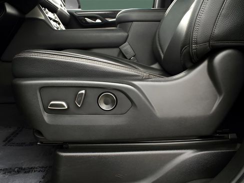 Used 2021 GMC Yukon XL Denali w/ Advanced Technology Package image 15