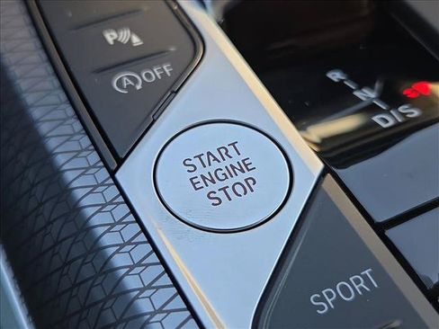 Certified 2025 BMW 330i Sedan w/ Convenience Package RWD image 16