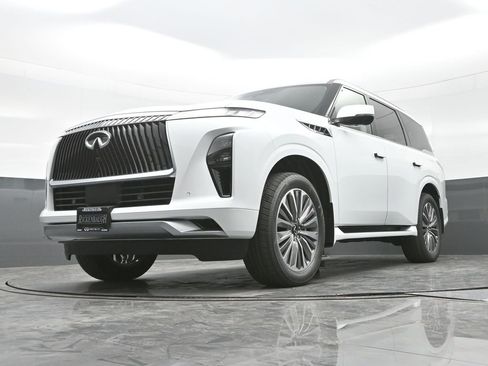 New 2026 INFINITI QX80 Luxe w/ Cargo Package image 24