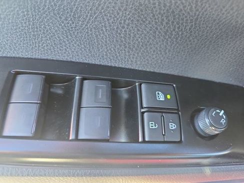 Used 2025 Toyota Camry XSE image 27