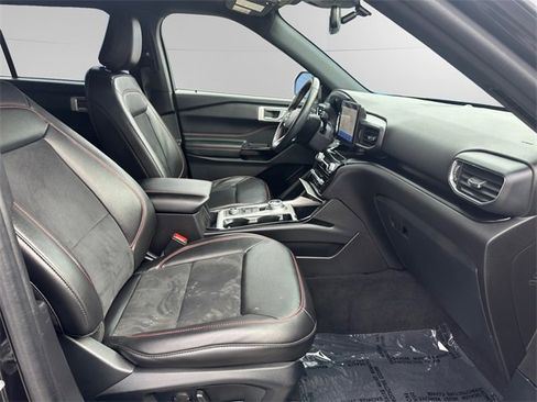 Used 2022 Ford Explorer ST-Line image 15