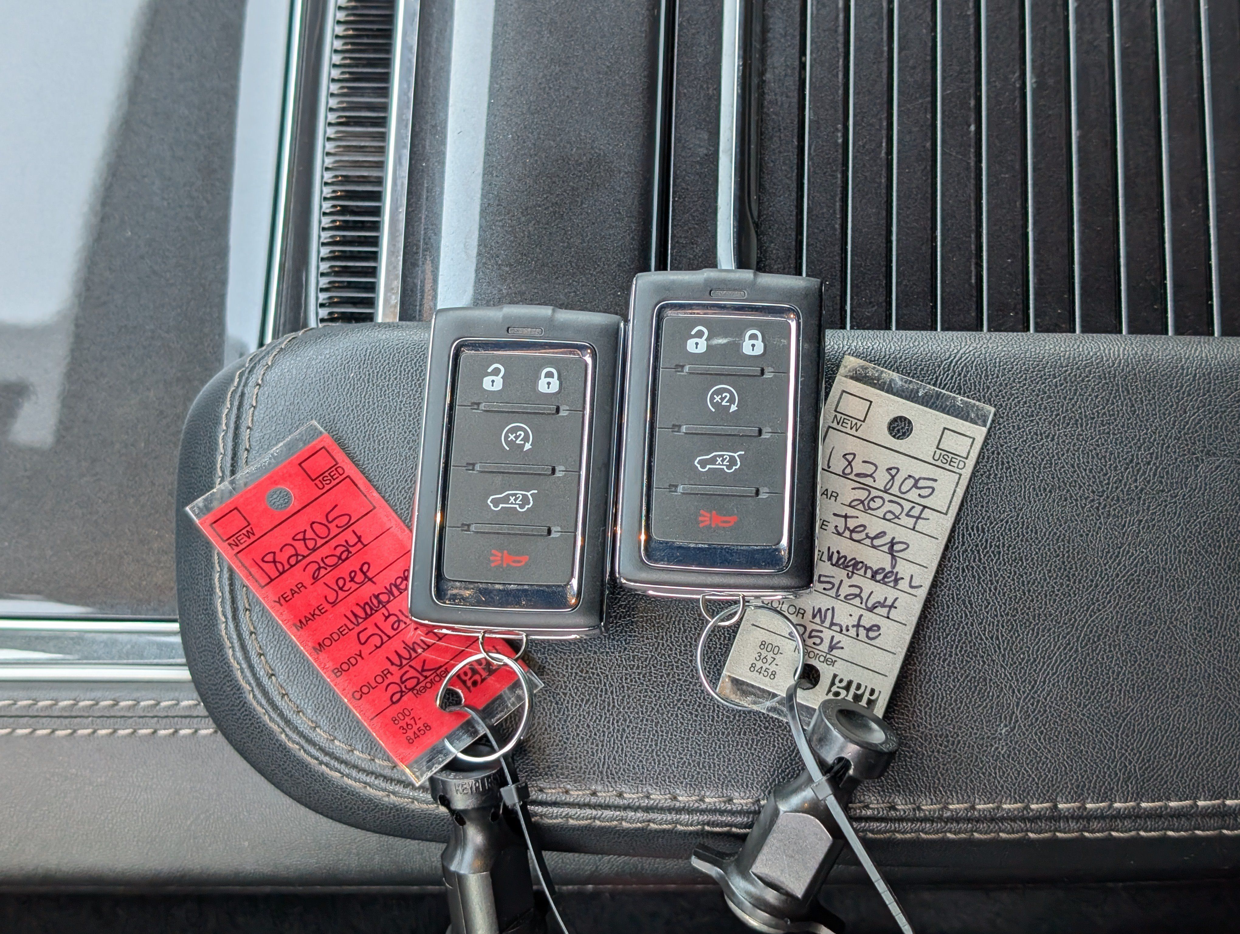 Used 2024 Jeep Wagoneer L 2WD image 42