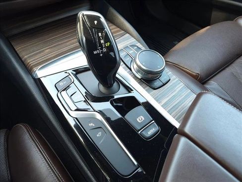 Used 2017 BMW 540i xDrive AWD/4WD image 12