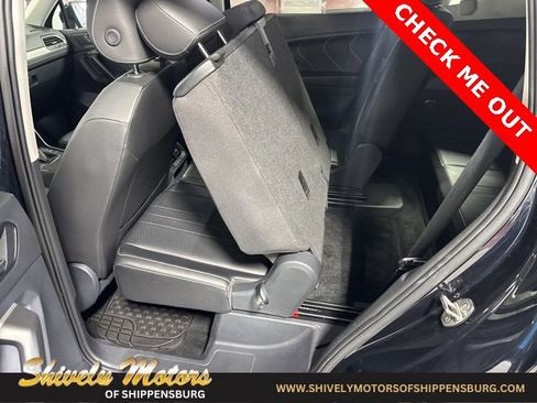 Used 2024 Volkswagen Tiguan SE image 30