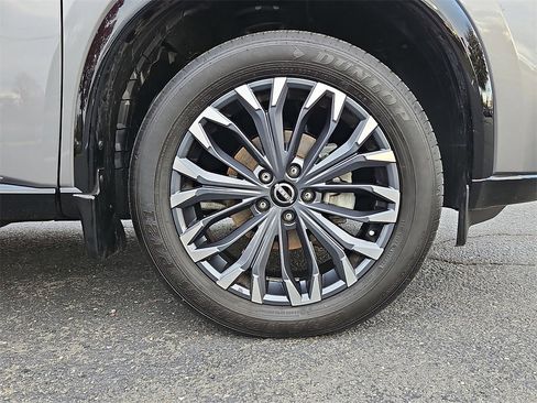 Certified 2025 Nissan Rogue Platinum image 9