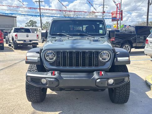 Used 2024 Jeep Gladiator Rubicon w/ Convenience Group image 2