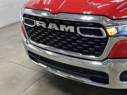Used 2025 RAM 1500 Big Horn AWD/4WD image 30