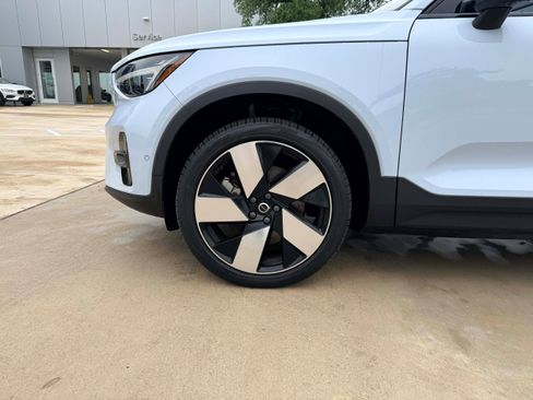 Certified 2024 Volvo C40 P8 Recharge Ultimate w/ Protection Package Premier AWD/4WD image 10