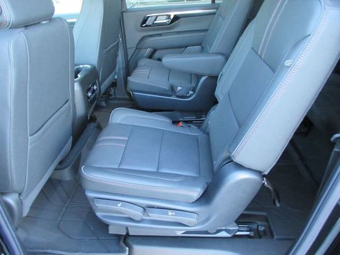 New 2026 Chevrolet Suburban RST w/ Comfort Package AWD/4WD image 15