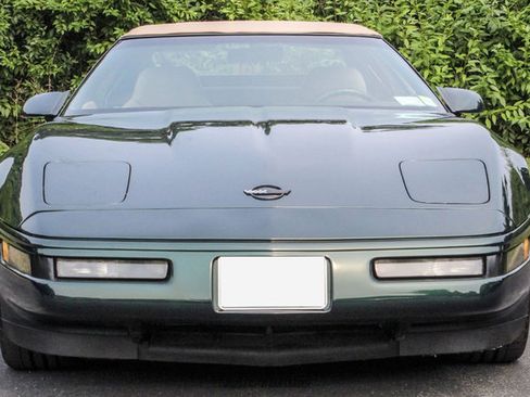 Used 1995 Chevrolet Corvette Convertible RWD image 21